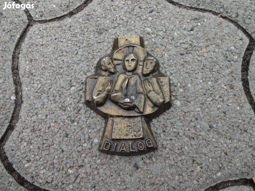 Dialog szerencsehozó fali dísz vagy asztalra fémből készült