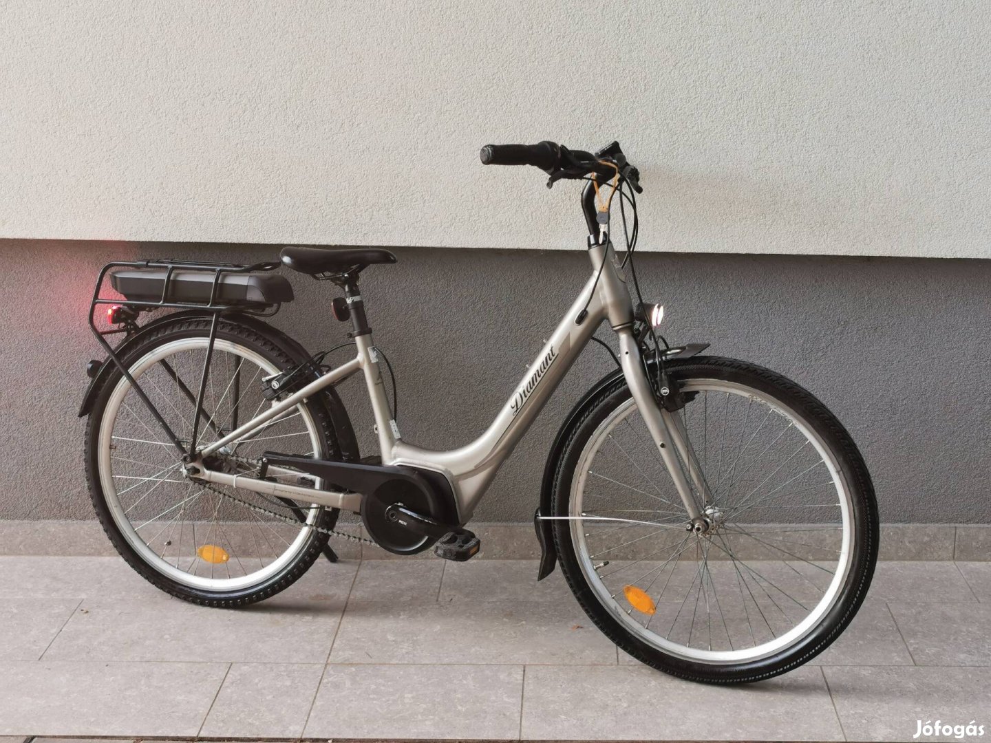 Diamant 26" női trekking ebike kerékpár Bosch e-bike elektromos 