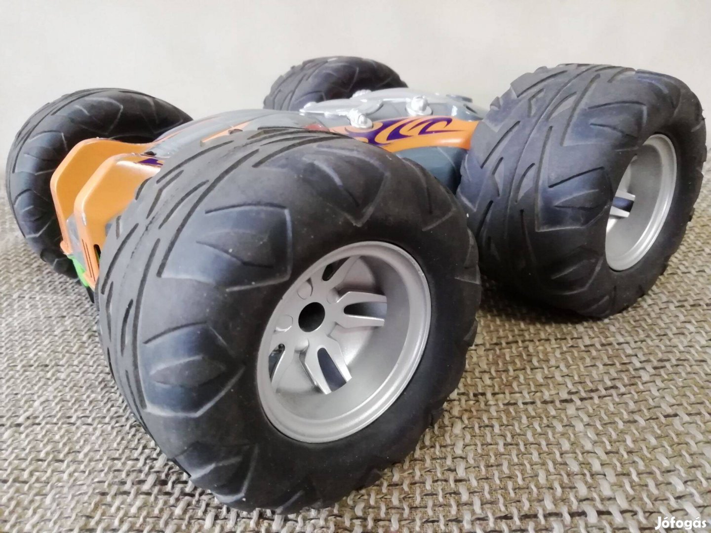 Dickietoys Flippy RTR RC átfordulós távirányítós autó