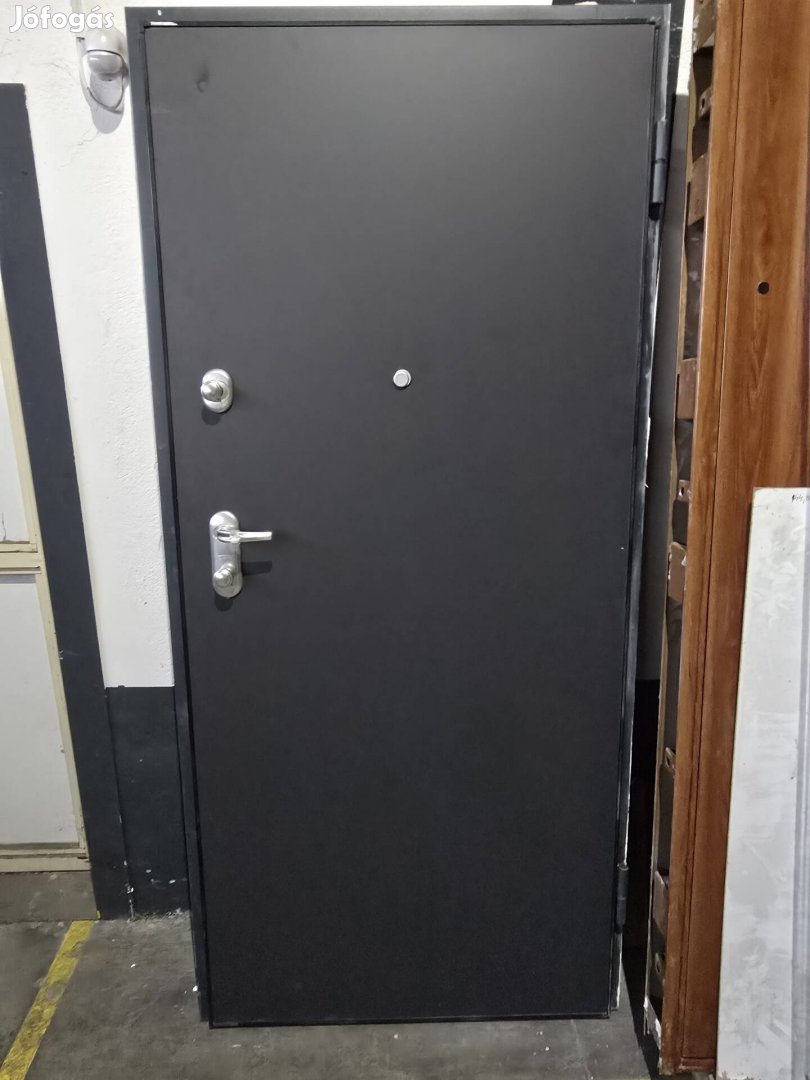 Dierre olasz biztonsági ajtó, kompletten 