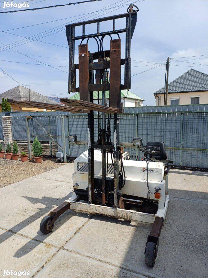 Diesel Targonca Kubota motoros 3 hengeres
