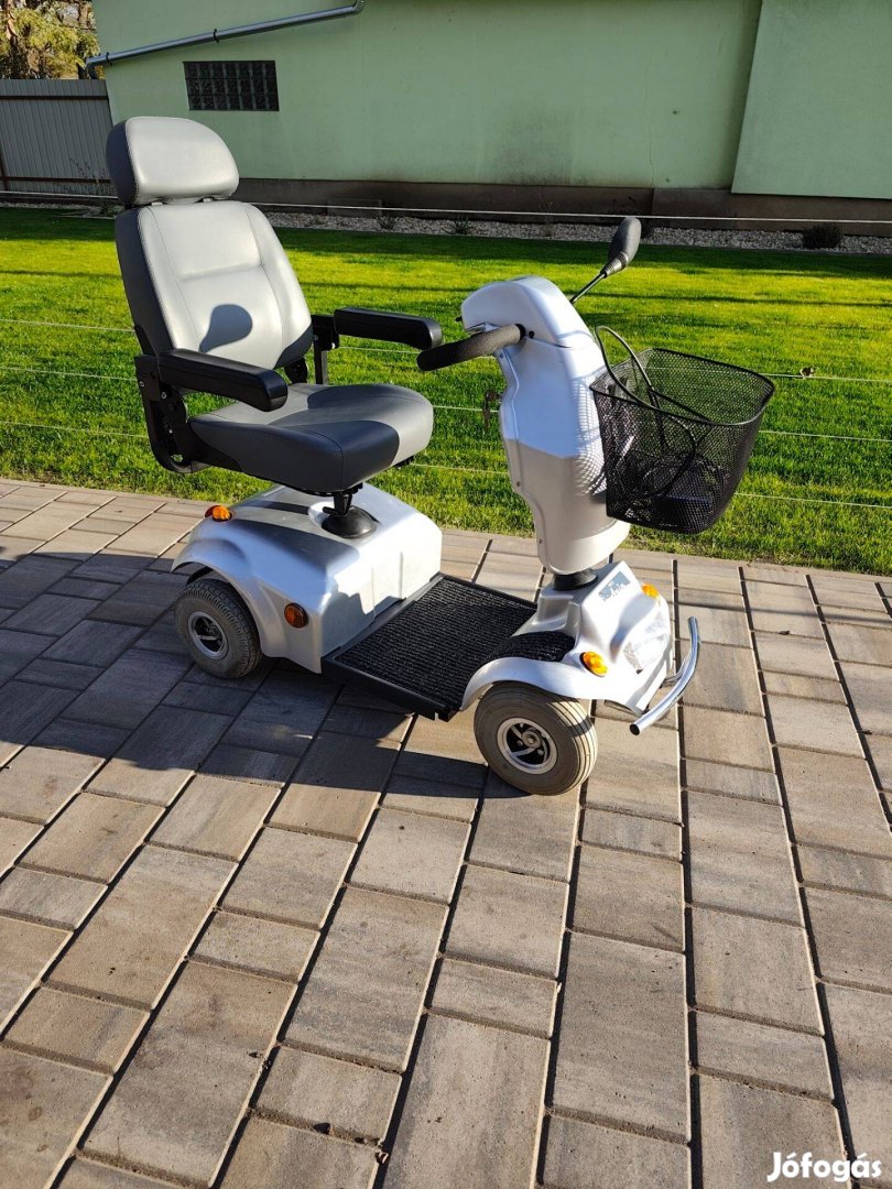 Dietz Agin elektromos moped