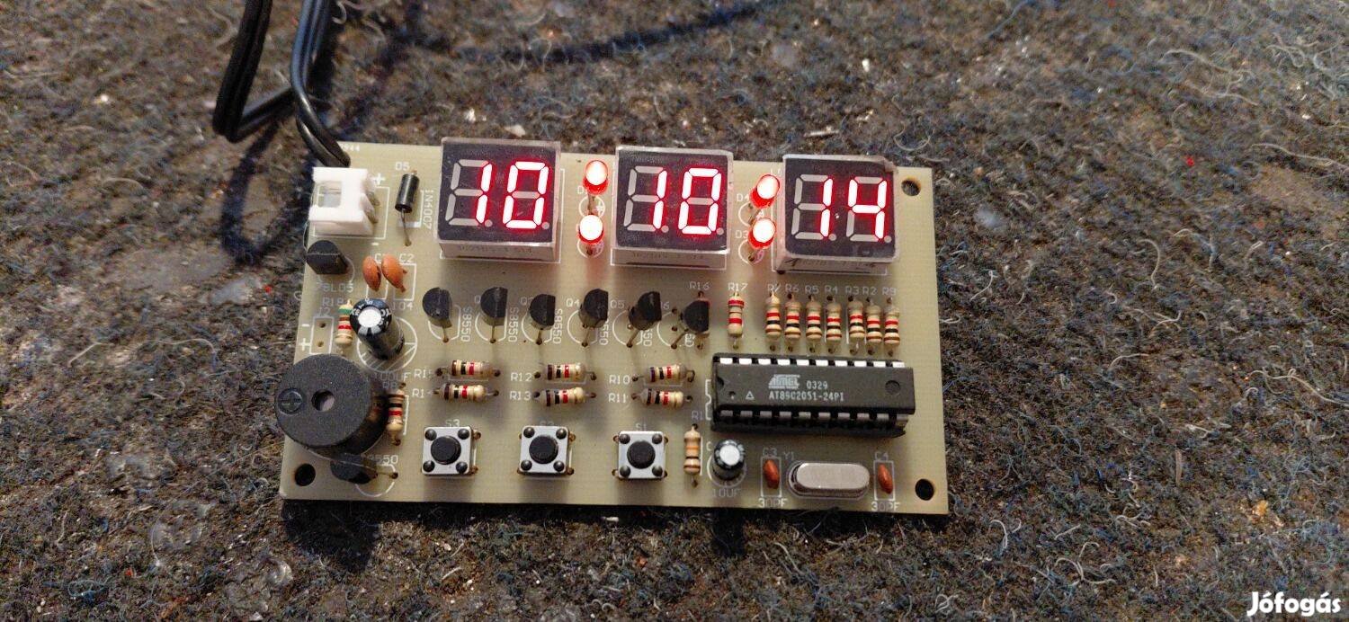 Digitális LED óra