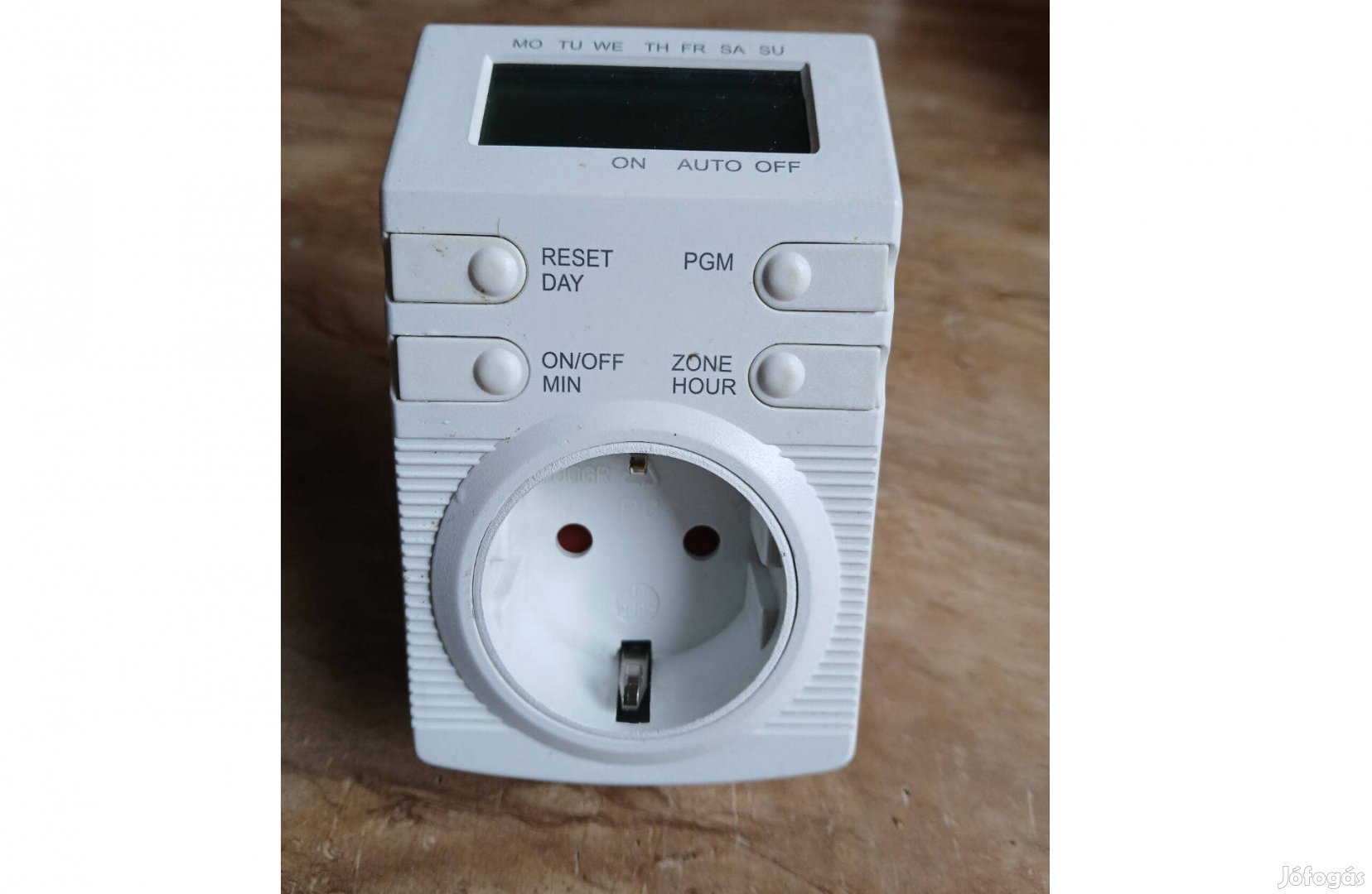 Digitális, időzítős dugalj eladó!