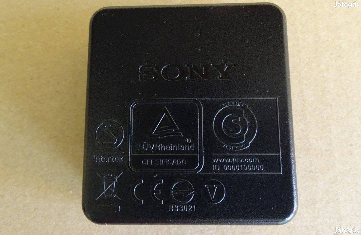 Digitális fényképezőgép akkutöltő Sony