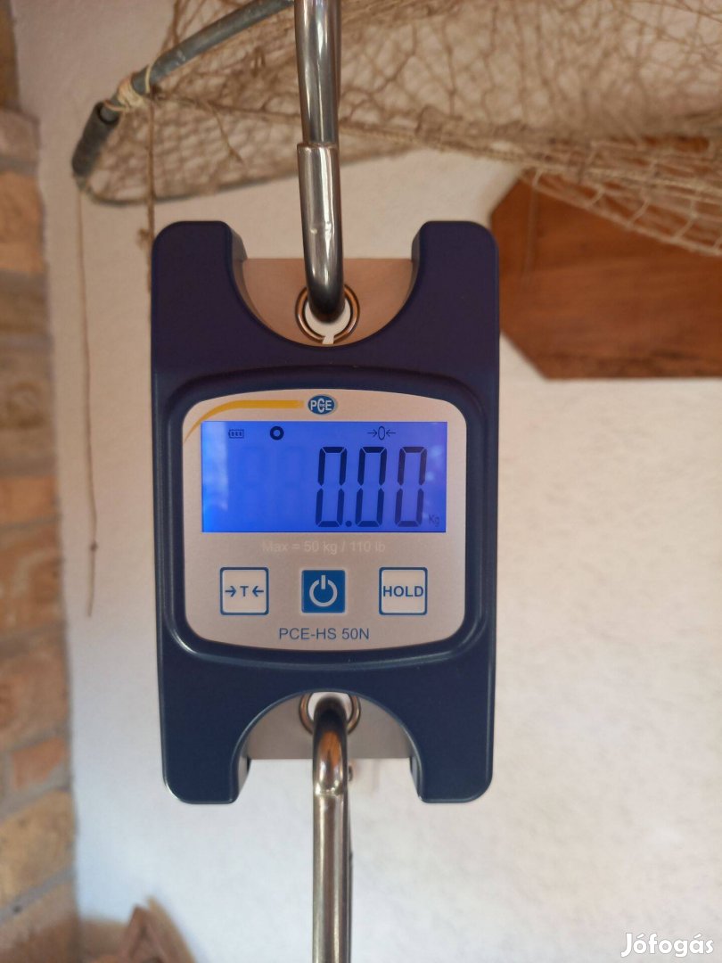 Digitális függőmérleg 50 kg-ig