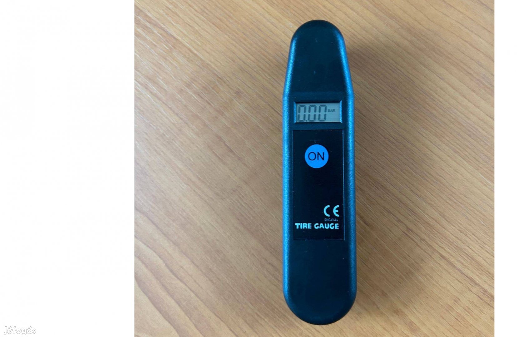 Digitális guminyomás-mérő