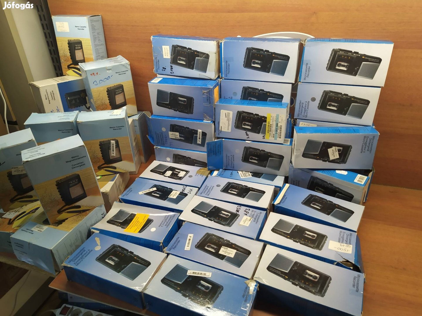 Diktafon kis és nagy kazettás
