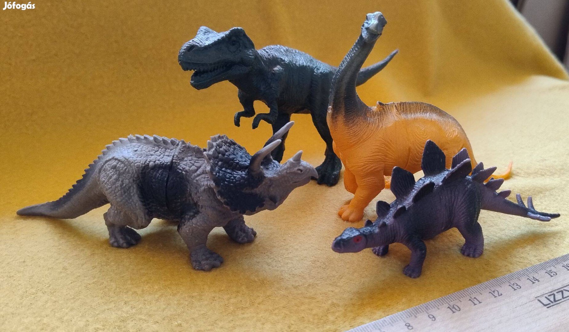 Dínó csomag (T-Rex, Sztegoszaurusz, Triceratopsz)