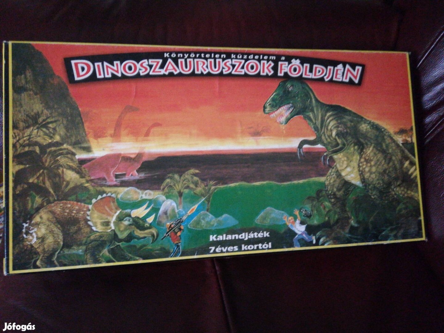 Dinoszauruszok földjén -  társasjáték 