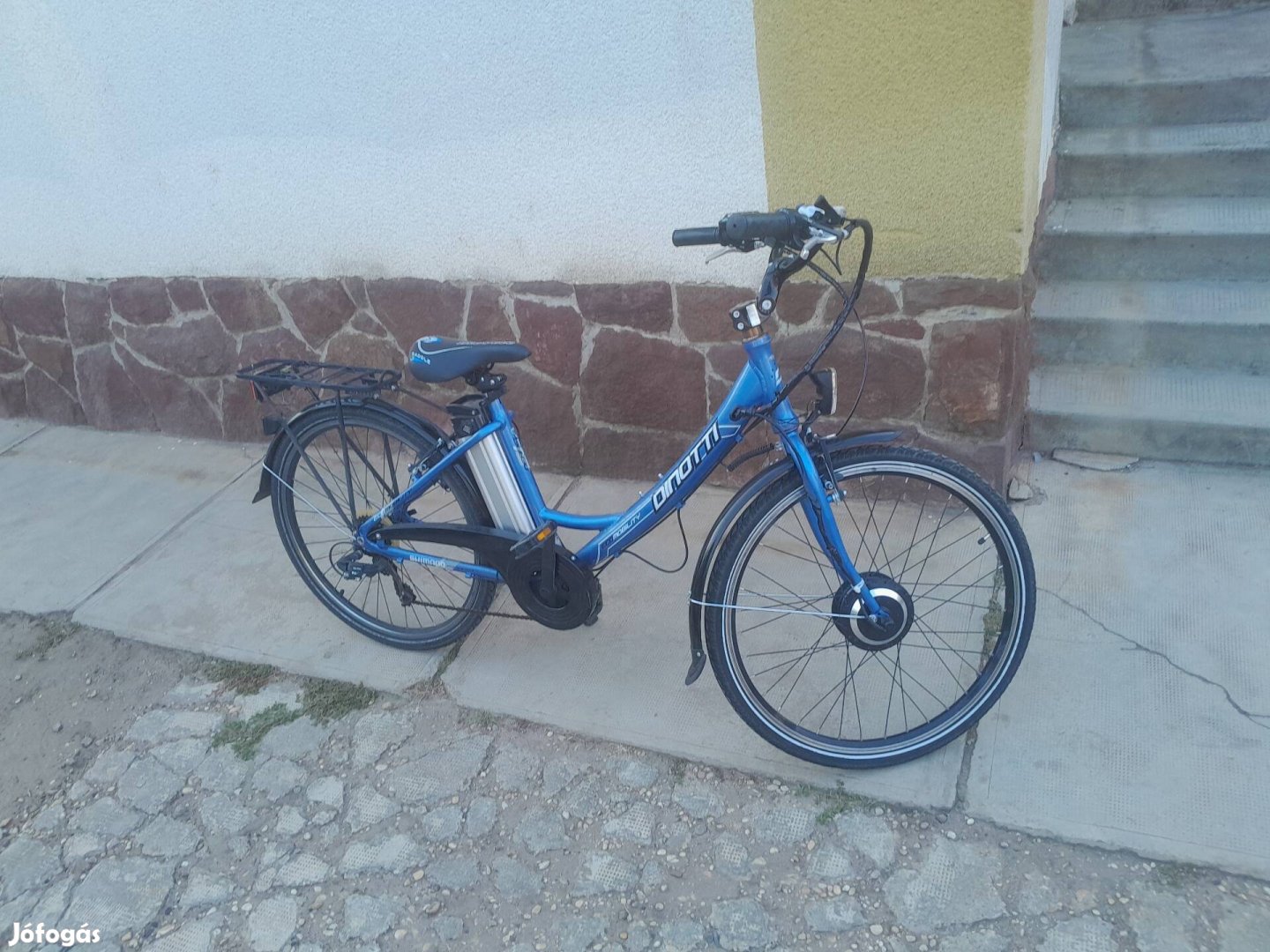 Dinotti ebike pedelek gázkaros