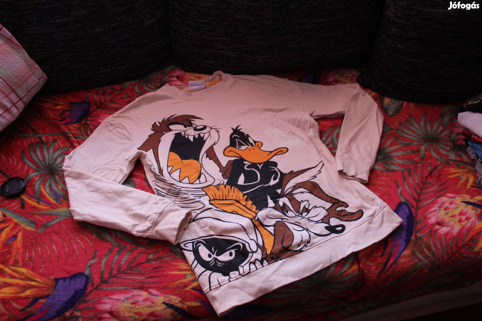 Disney Looney tunes pulover, S (170cm), Uj