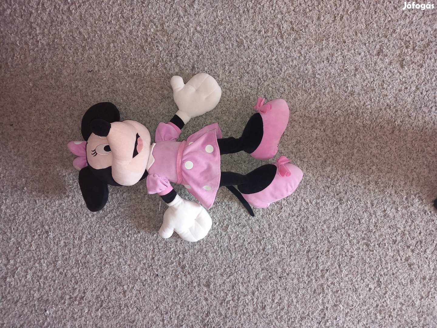 Disney Minnie egér plüss (68 cm)