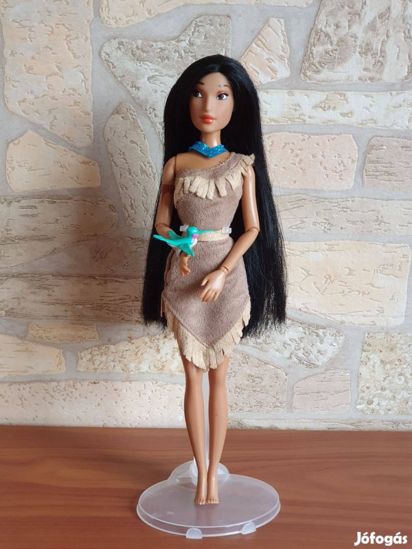 Disney store Pocahontas baba kolibri figurával