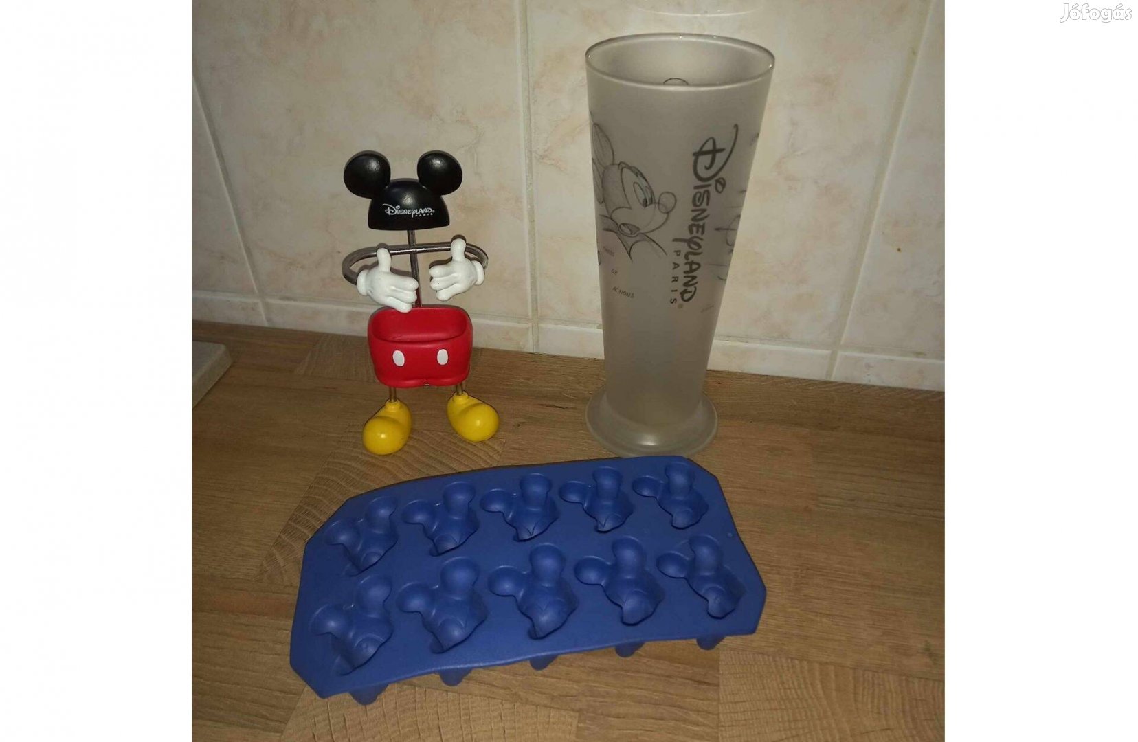 Disneylandből hozott Mickey pohár, telefontartó és jégkockatartó eladó
