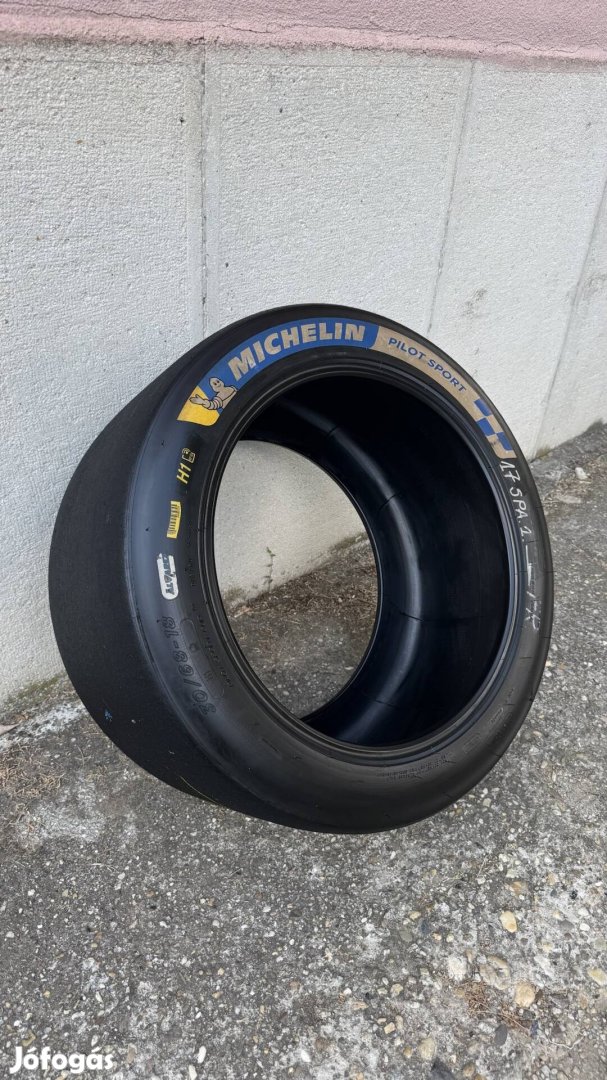 Dísz Michelin Sport gumi