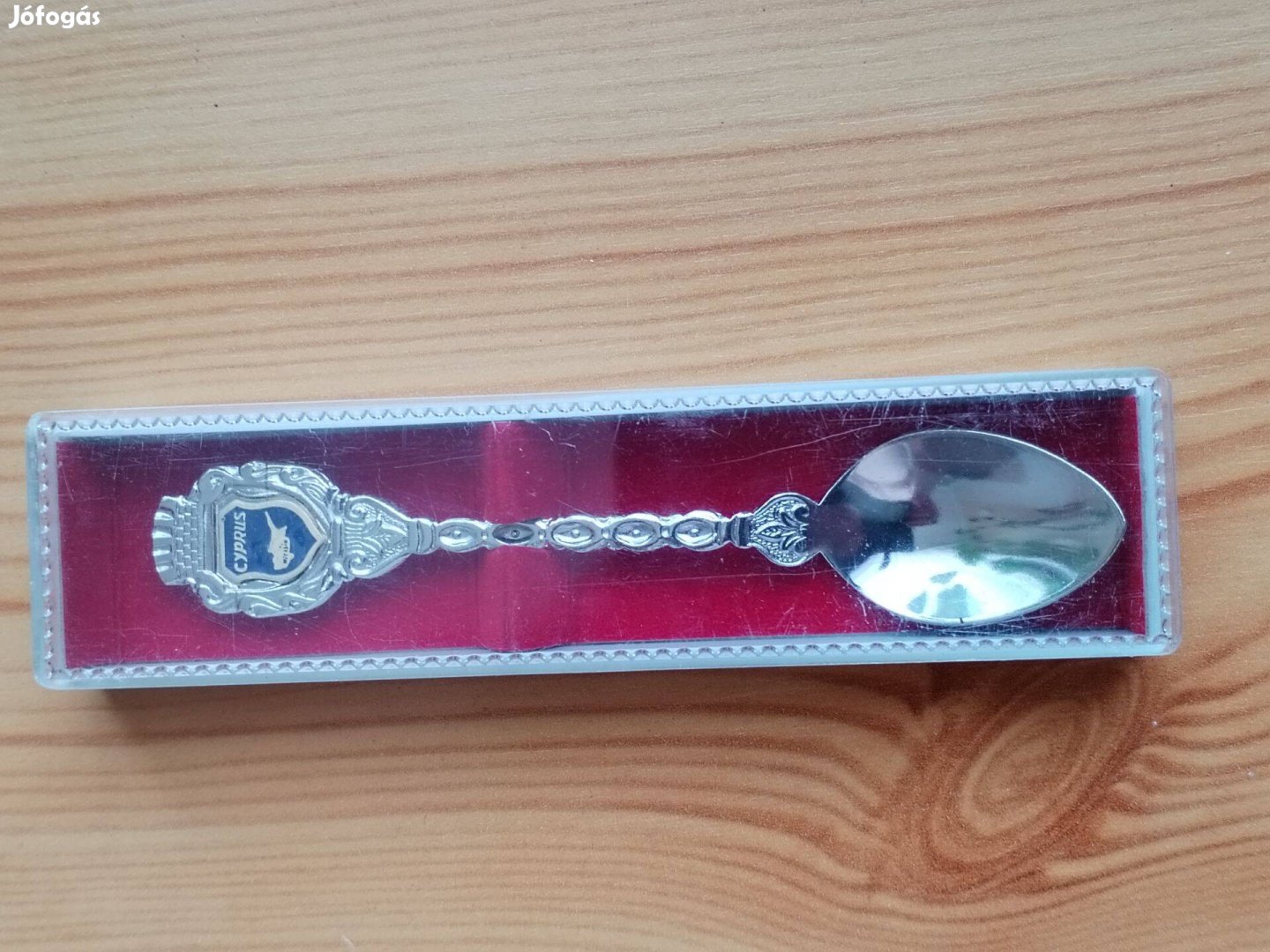 Dísz kiskanál Ciprus ezüstözött régi db dobozában