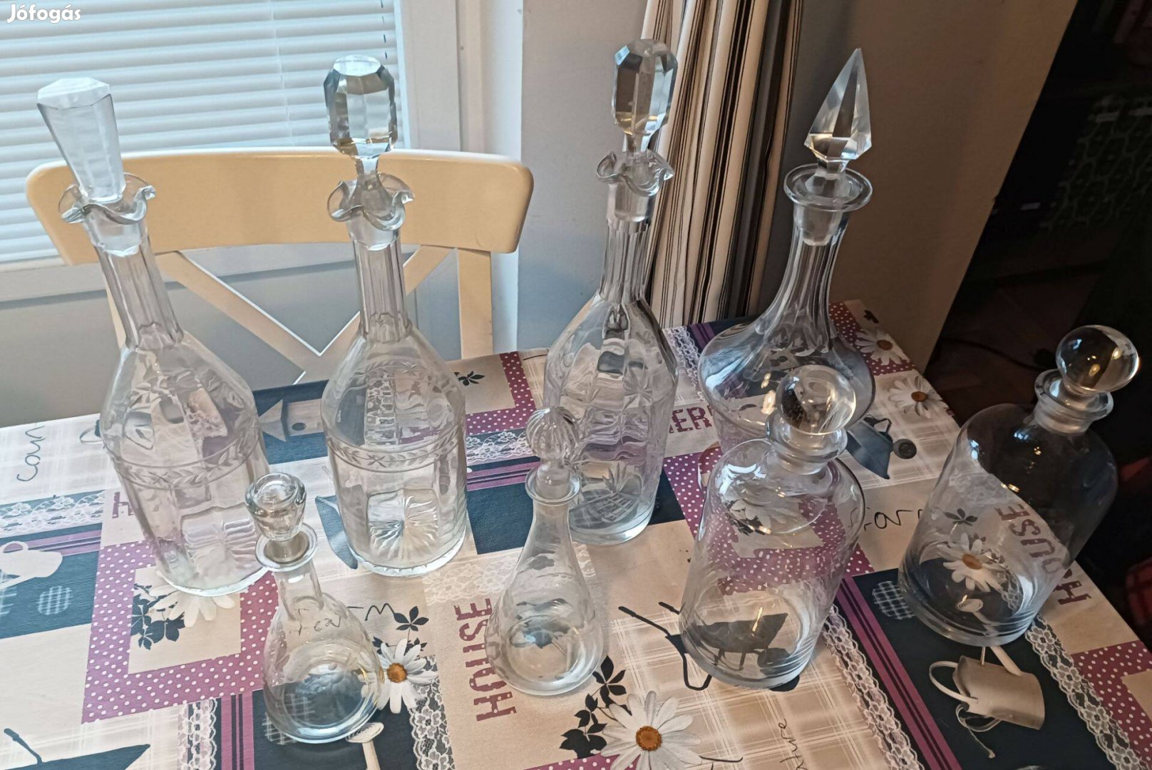 Díszes elegáns üvegpalack üvegpalackok eladók