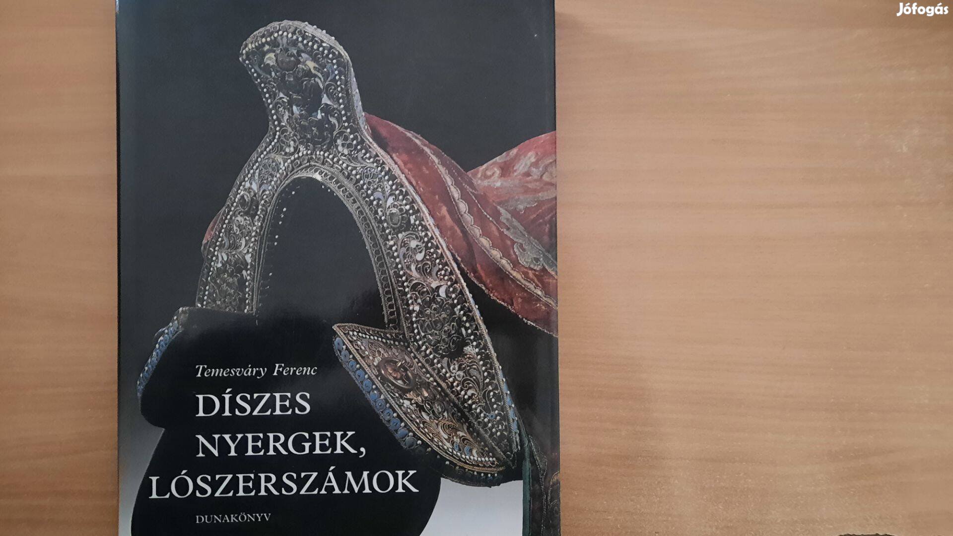 Díszes nyergek, lószerszámok