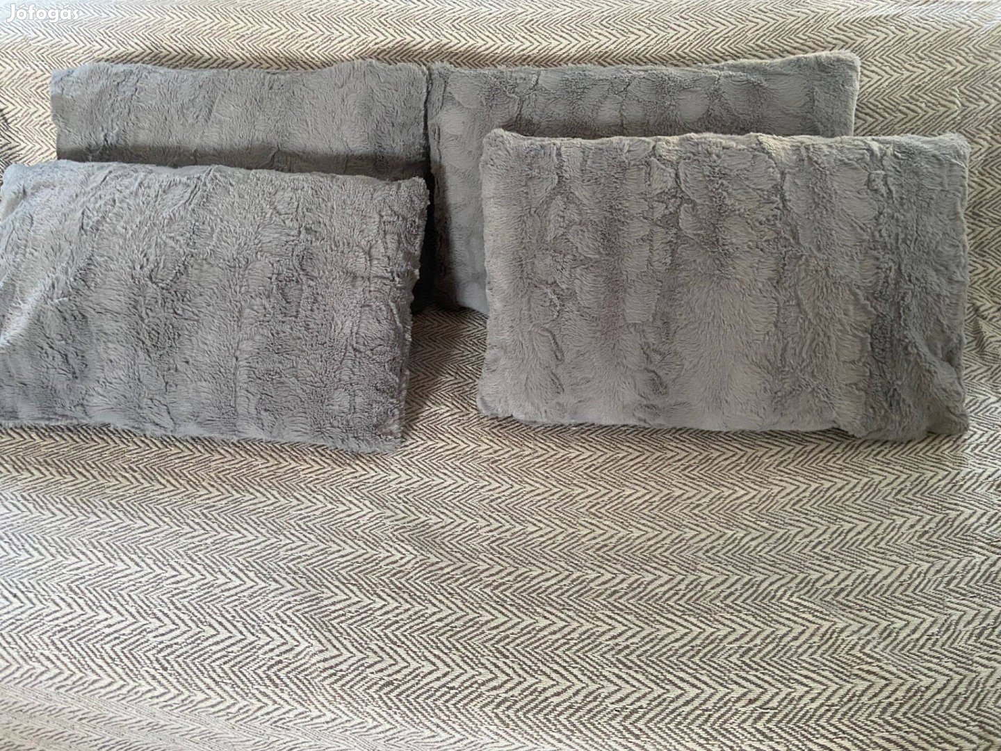 Díszpárna 4 db eladó