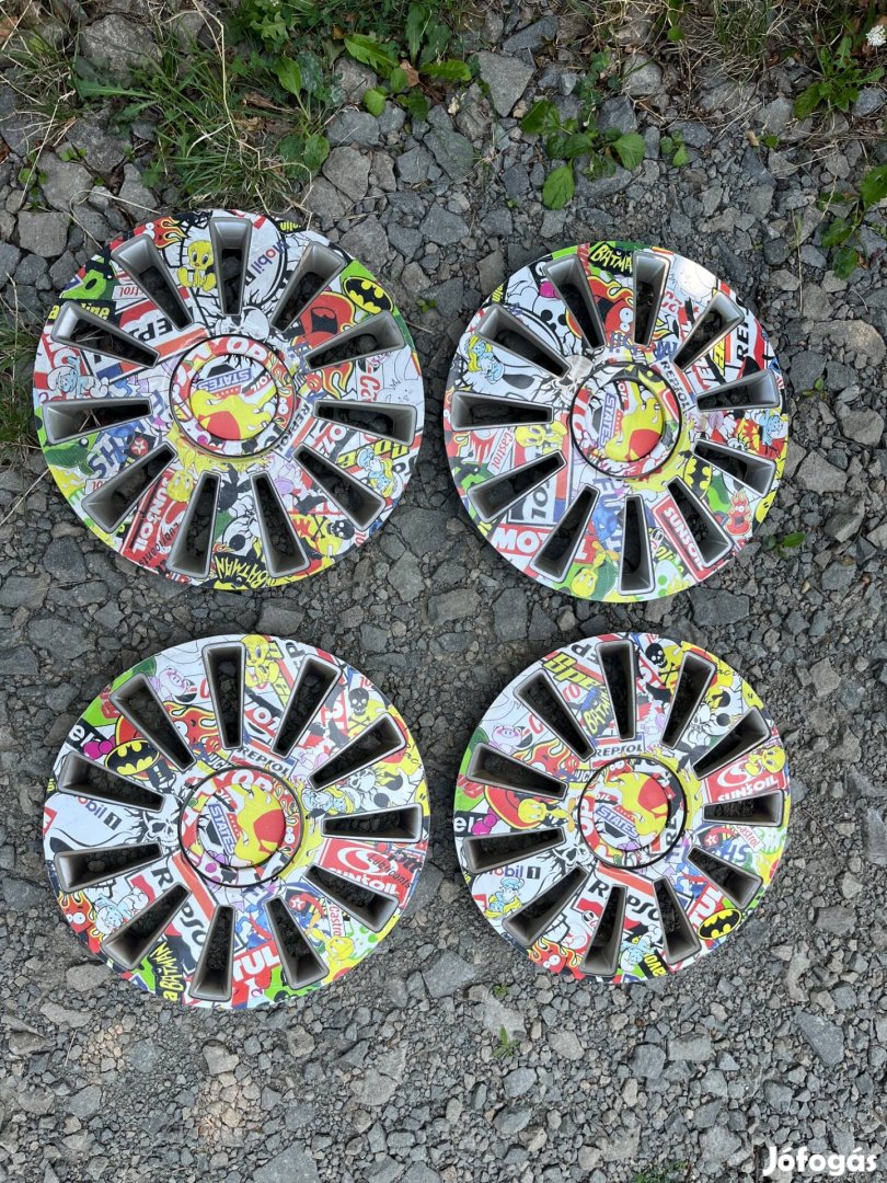 Dísztárcsa 15 stickerbomb matricabomba