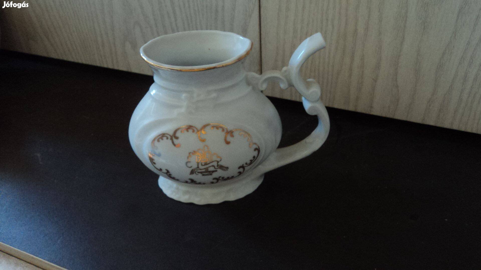 Dísztárgy Porcelán