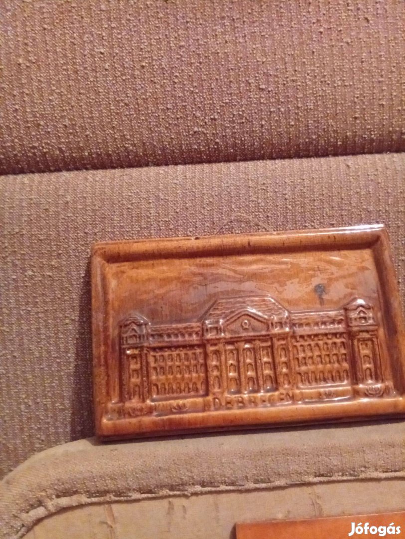 Disztárgy cserépből