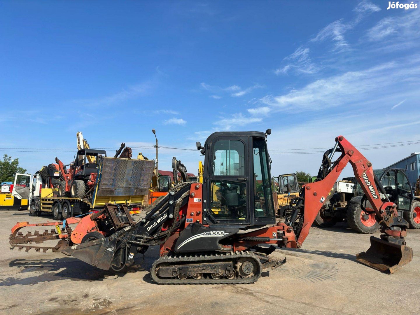 Ditch Witch XT1600 gumihevederes kotró-rakodó - Ártánd, Hajdú-Bihar