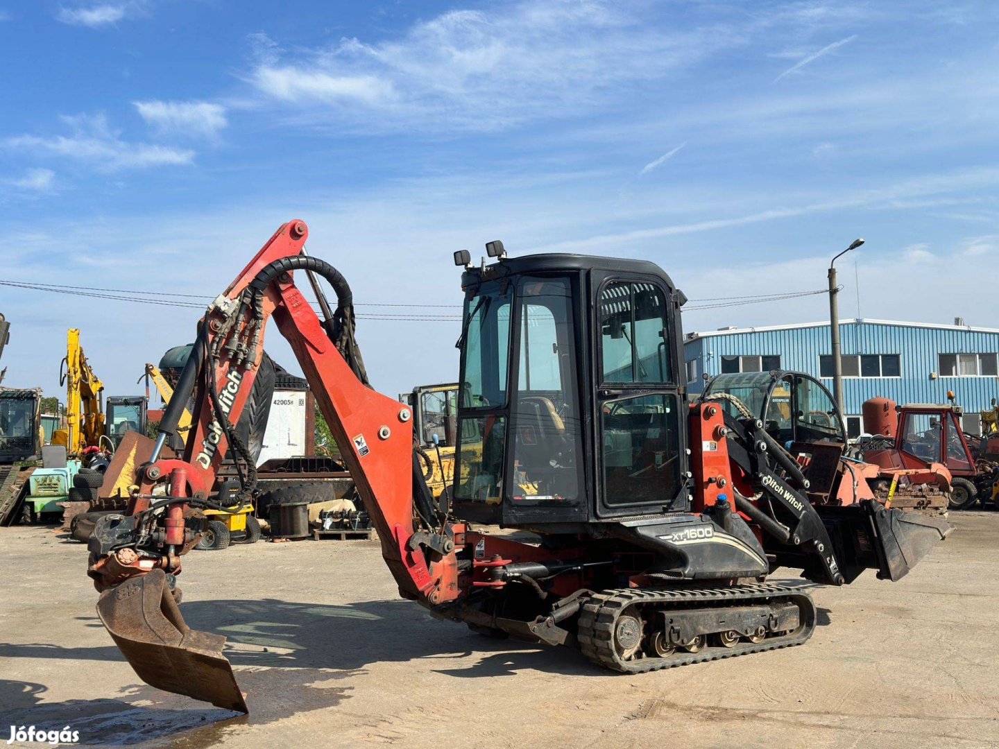 Ditch Witch XT1600 gumihevederes kotró-rakodó - Ártánd, Hajdú-Bihar