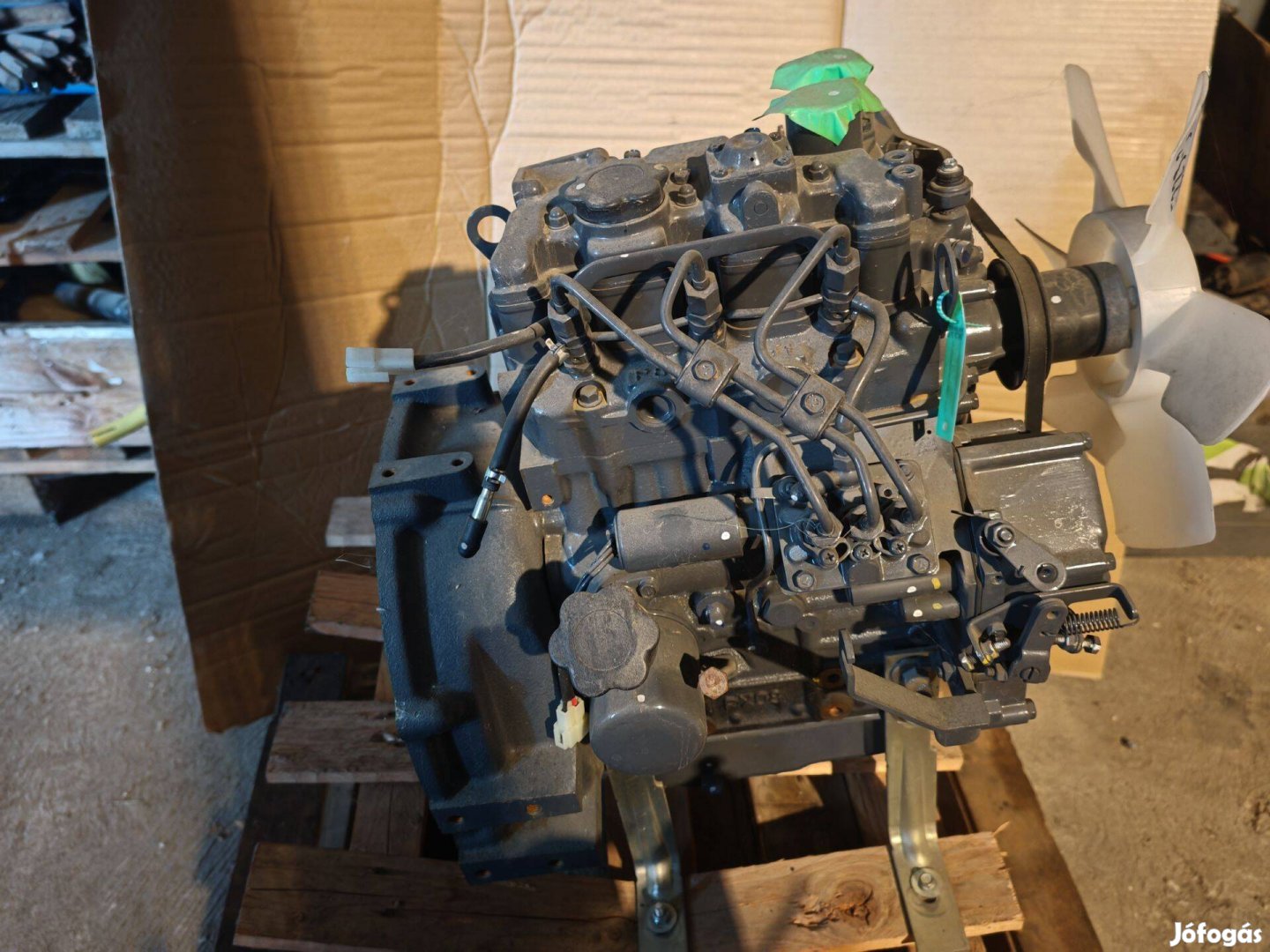 Dízel motor Perkins Új önindító+generátorral három hengeres