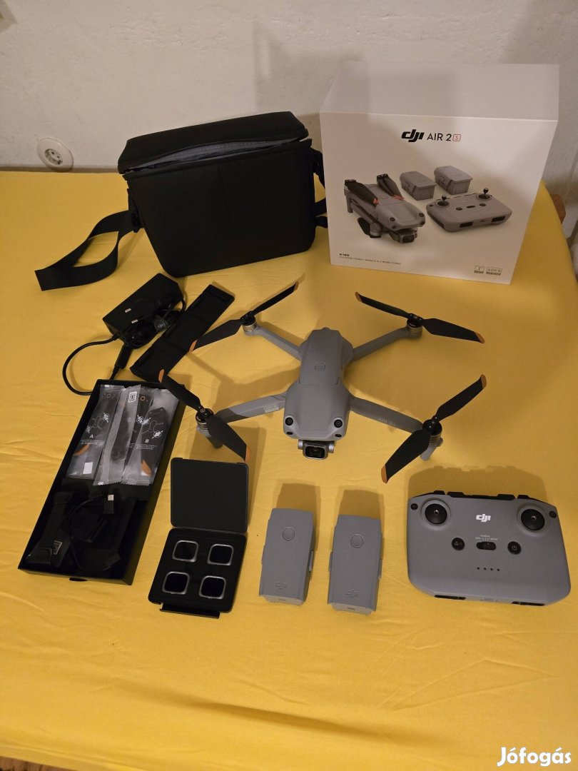 Dji air 2s fly more combo drón szett újszerű állapotban 