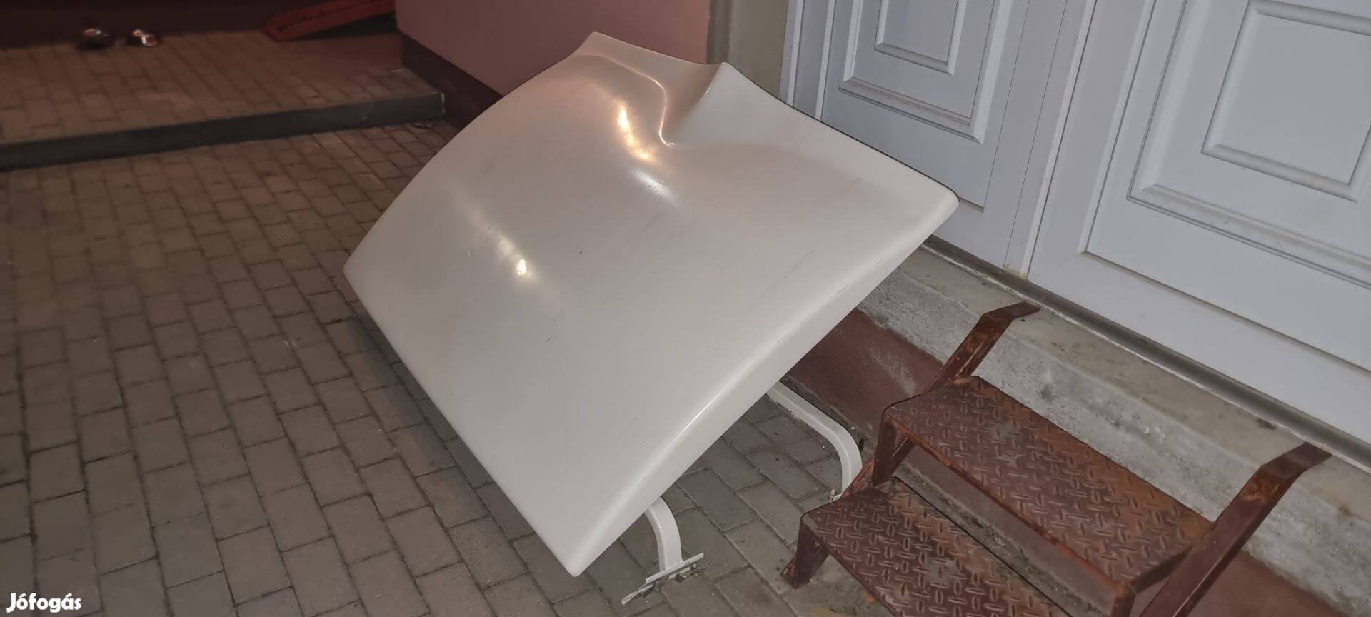 Dobozos teherautó autó lakókocsi utánfutó fülke tető spoiler légterelő