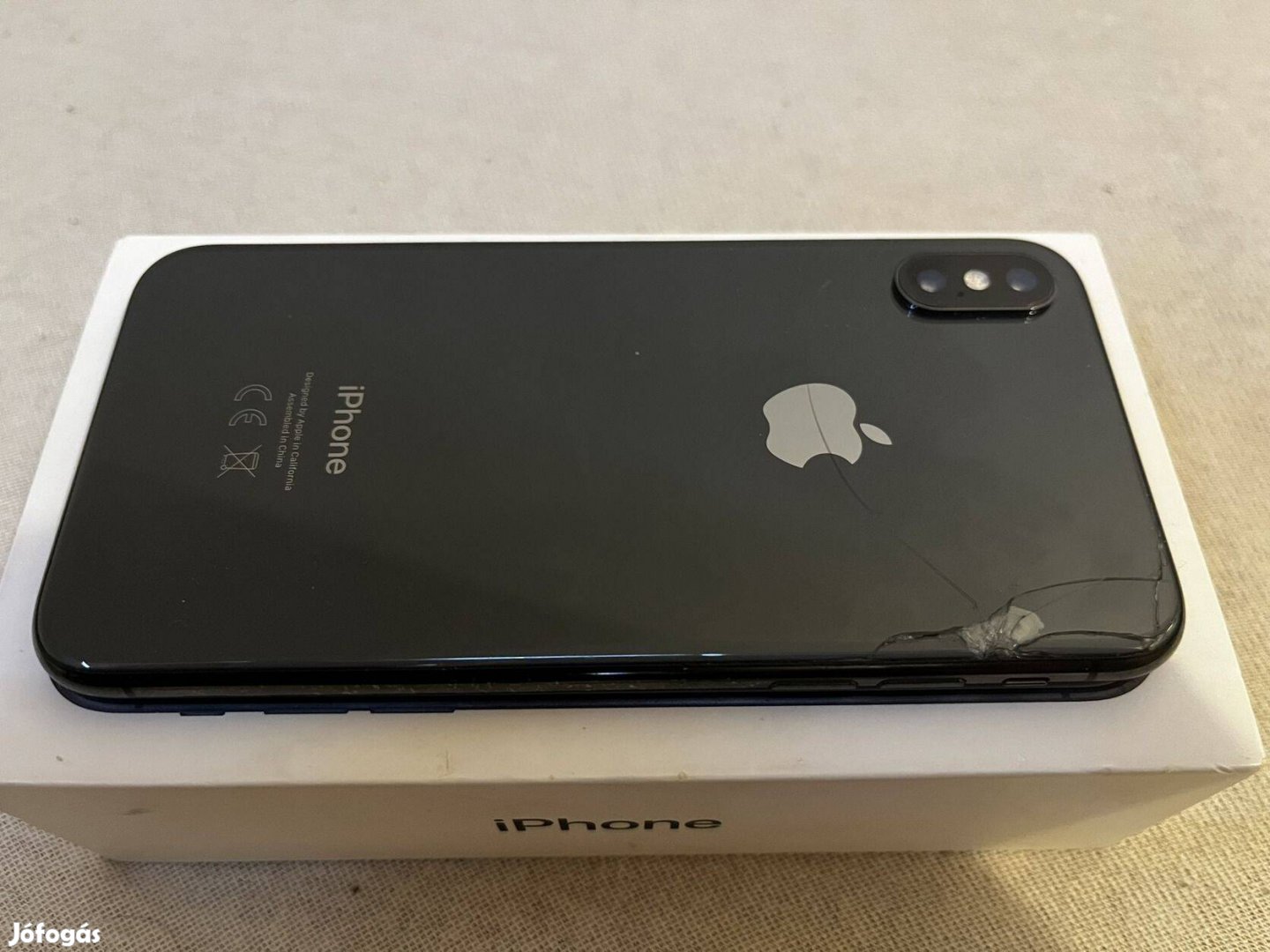 Dobozukkal Kártyafüggetlen Iphone x 64GB ,80% Akksi