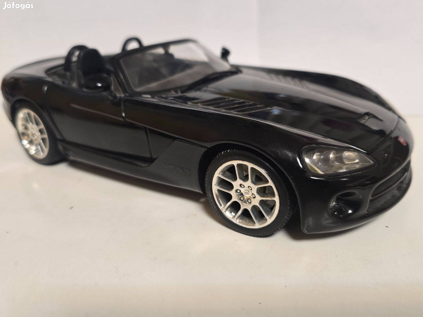 Dodge Viper SRT Cabrio Maisto Modell 1:18