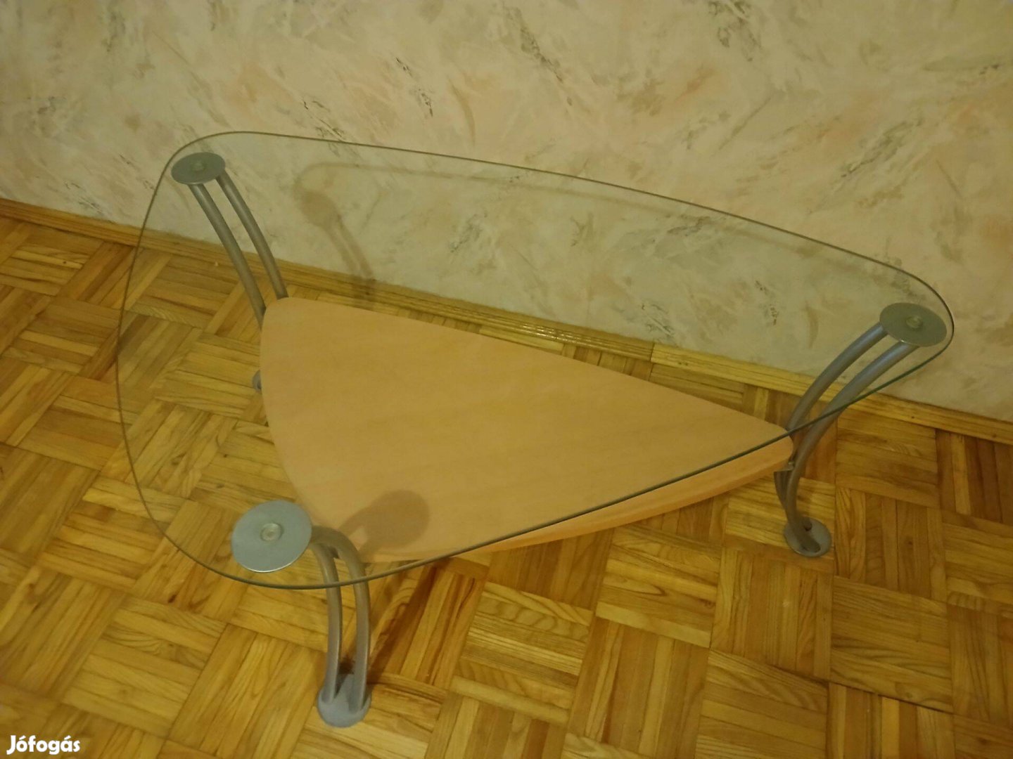 Dohányzó asztal