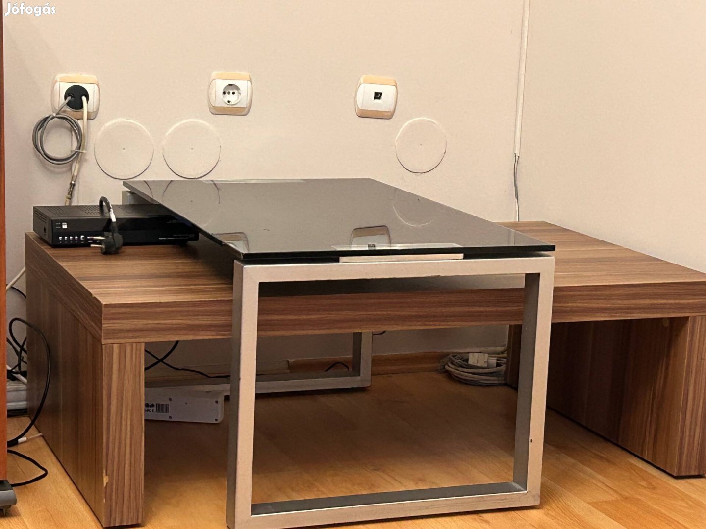 Dohányzó asztal eladó