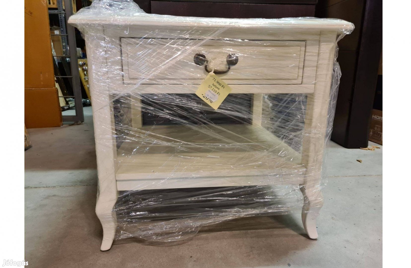 Dohányzó asztal nyírfából 60 cm