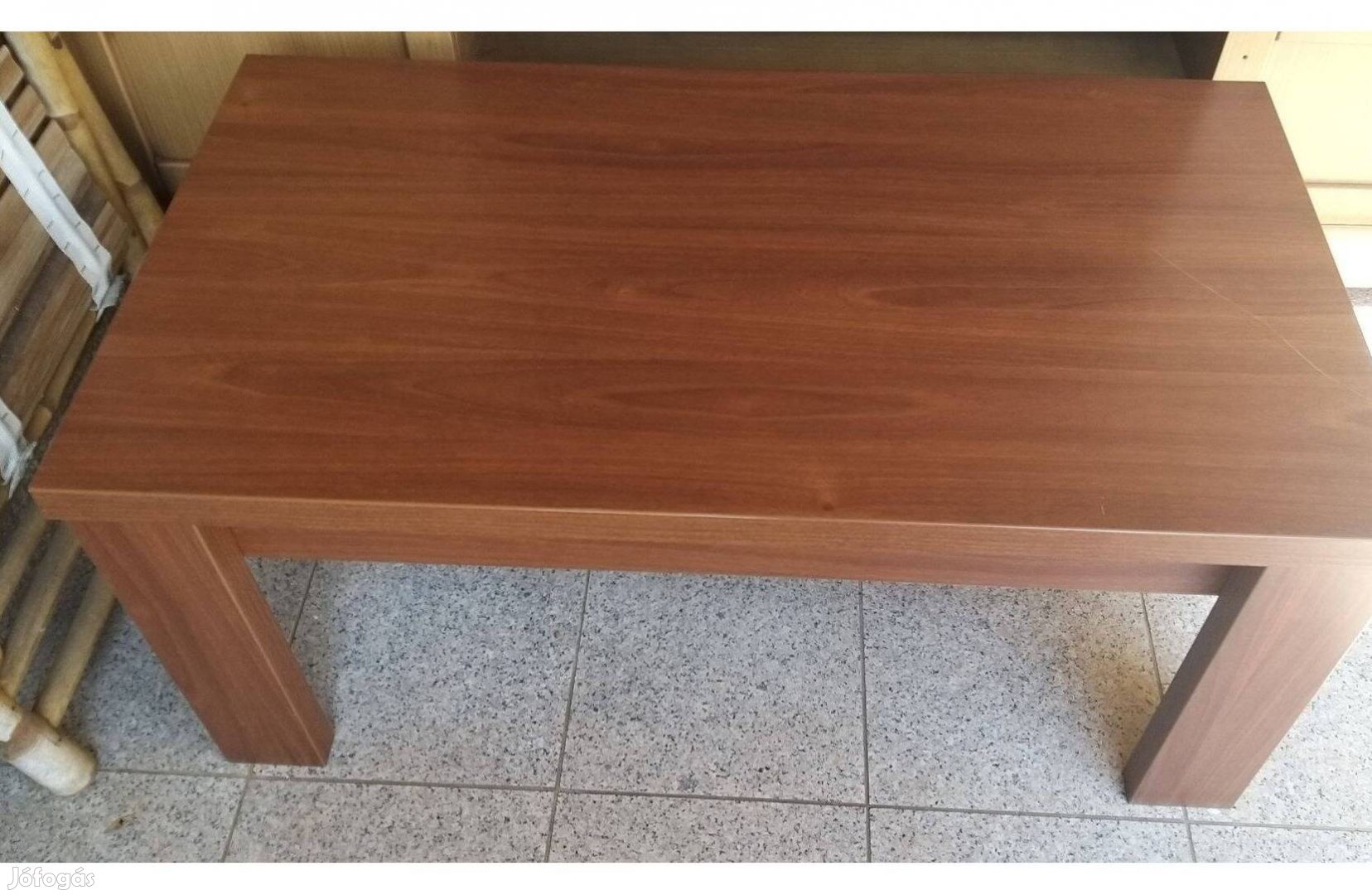 Dohányzóasztal 100x55x45