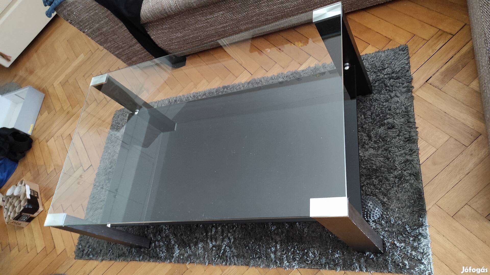 Dohányzóasztal eladó Budapest 18. kerületben 45x60x100