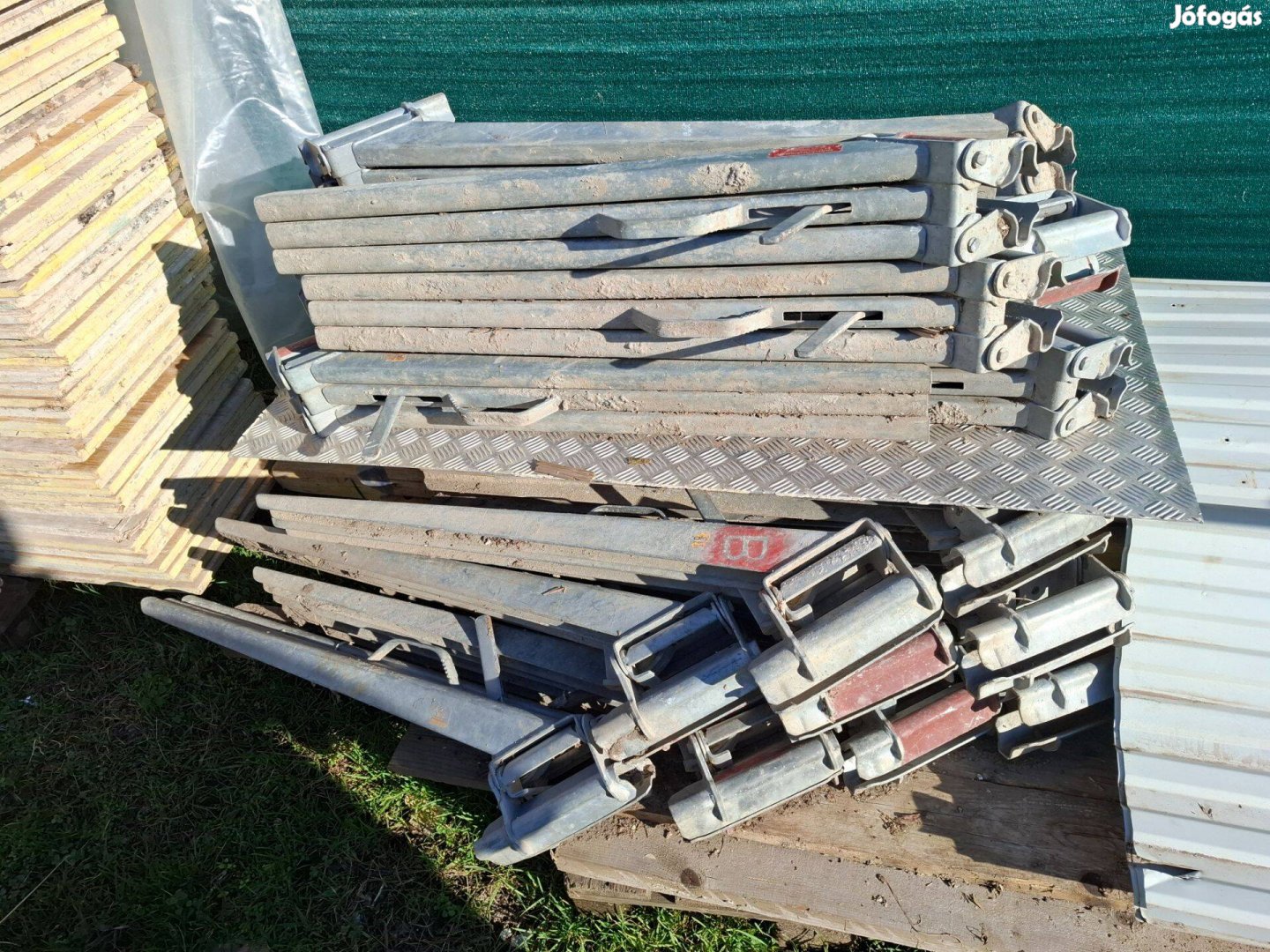 Doka Peri födémtámasz háromláb