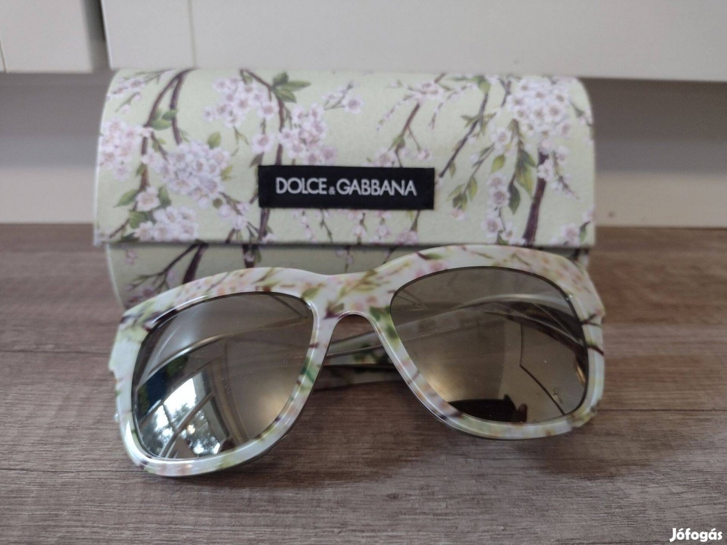 Dolce & Gabbana napszemüveg peach flower