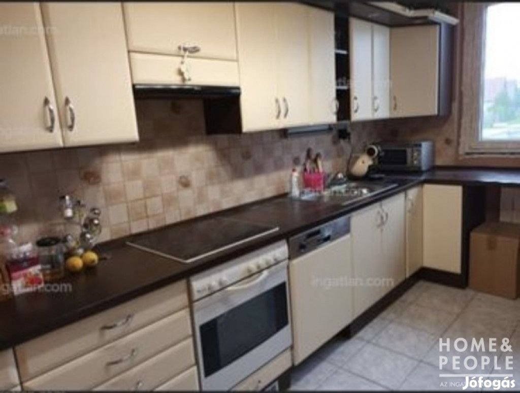 Domaszéken családi ház