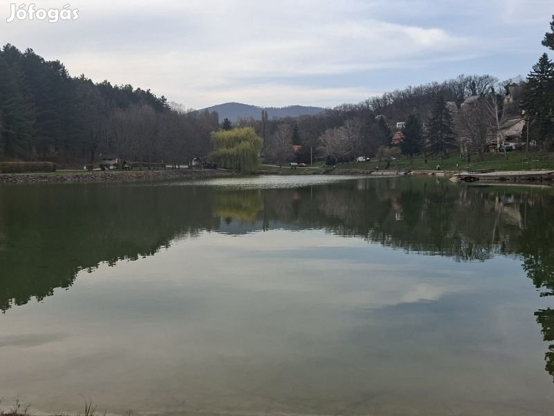 Dombay tónál panorámás Zártkerti ingatlan eladó