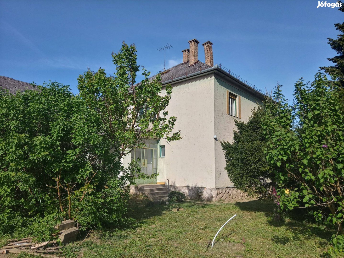 Dombóvár központi részén 145 nm két szintes családi ház eladó!