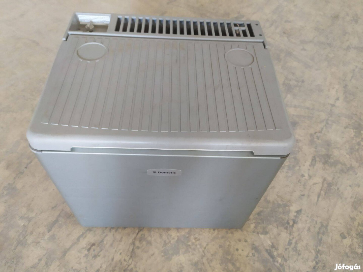 Dometic 33L abszorpciós kemping hűtő