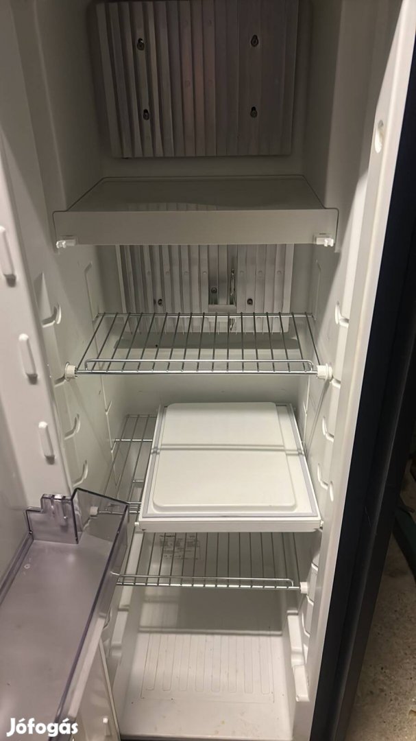 Dometic hűtő lakóautóba lakókocsiba eladó