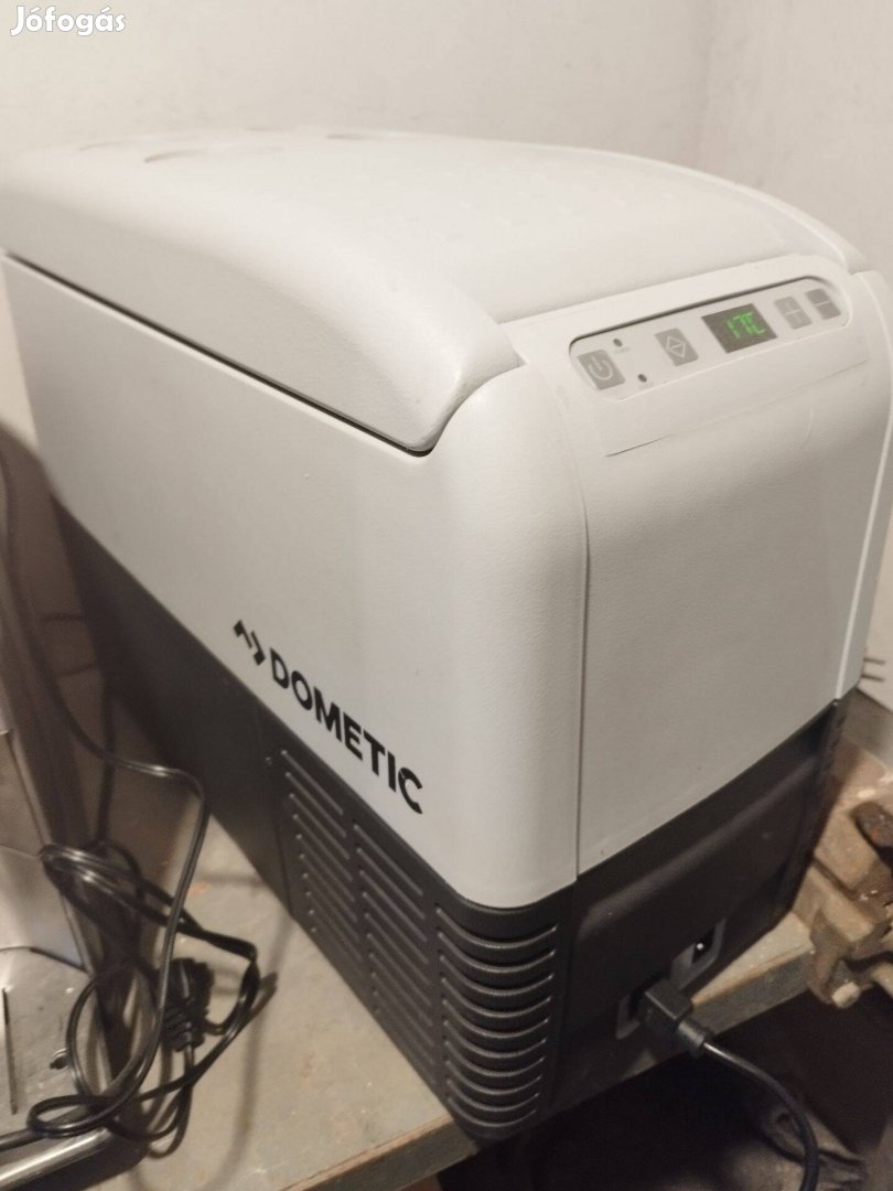 Dometic kompresszoros hűtő 12, 24, 220 volt
