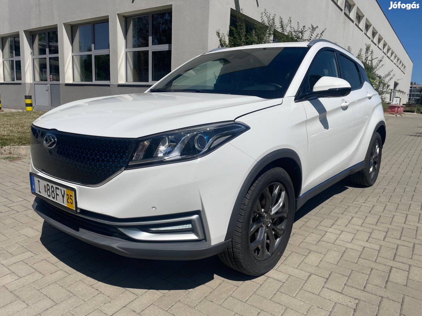 Dongfeng (Dfsk) Seres 3 L4 Luxury. 350 km hatót...