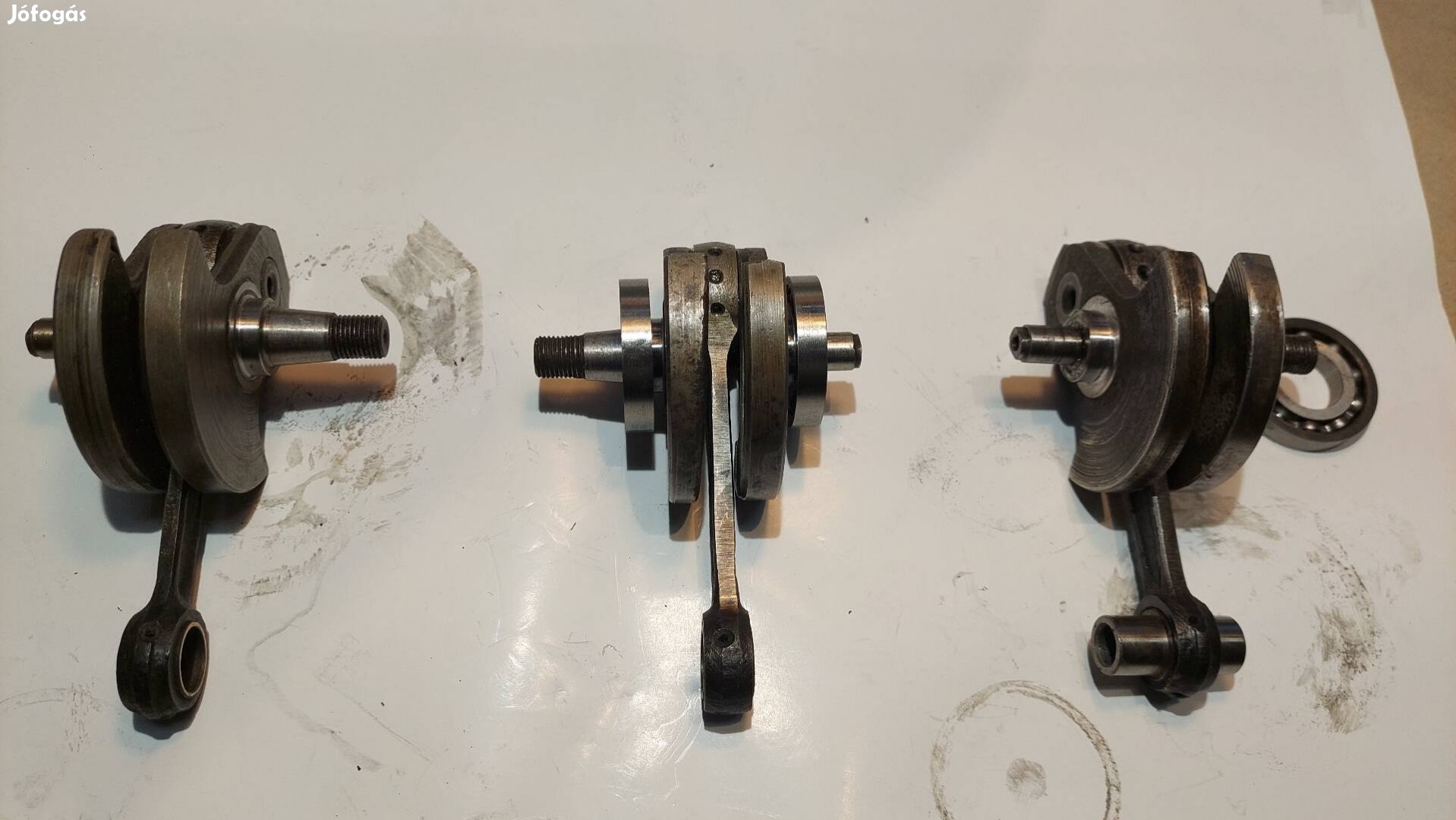 Dongó főtengely,csapágyazott!