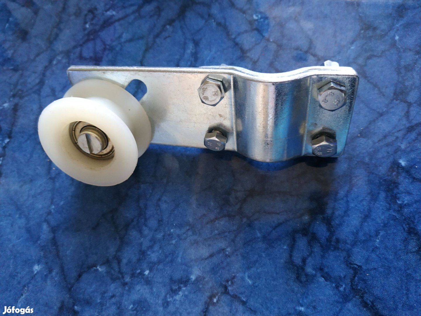 Dongó motor láncfeszítő